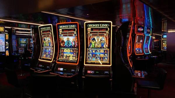 Compare Game Variety Available Across Qatar Online Casinos for Players